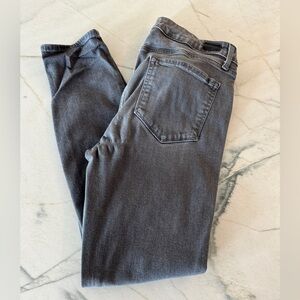 Paige Verdugo cropped gray skinny jeans. Size 31.